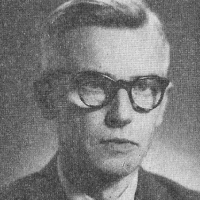 Bogdan Horodyński, czarno-białe zdjęcie mężczyzny w okularach z grubszymi oprawkami